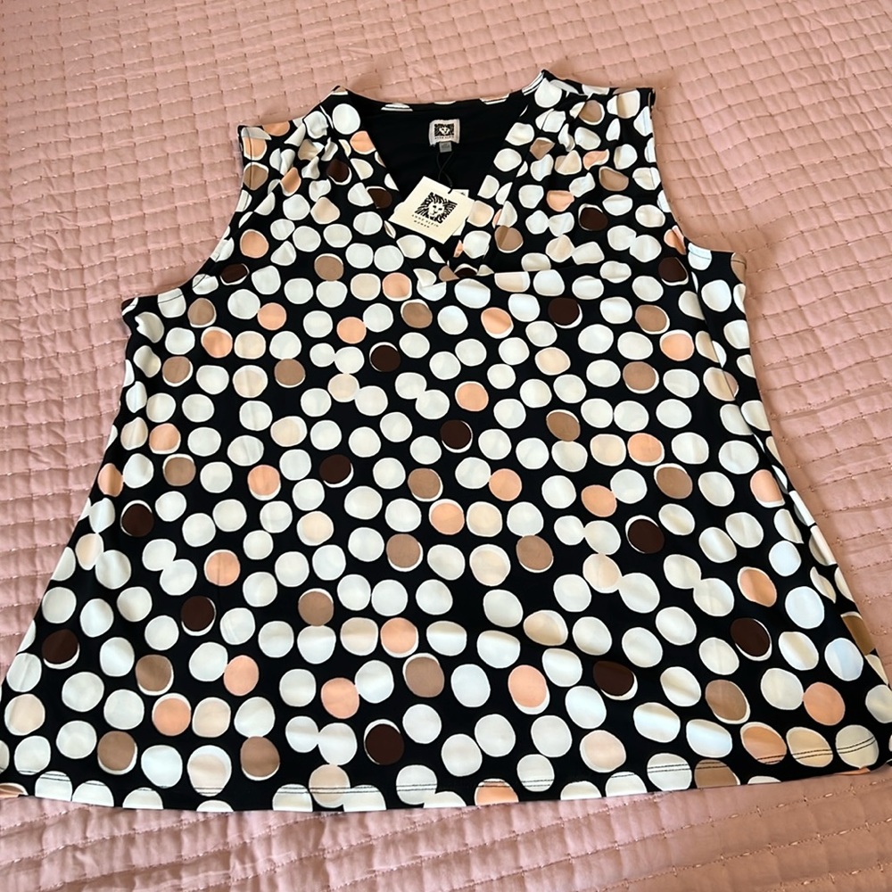 Anne Klein- Suit Separate blouse